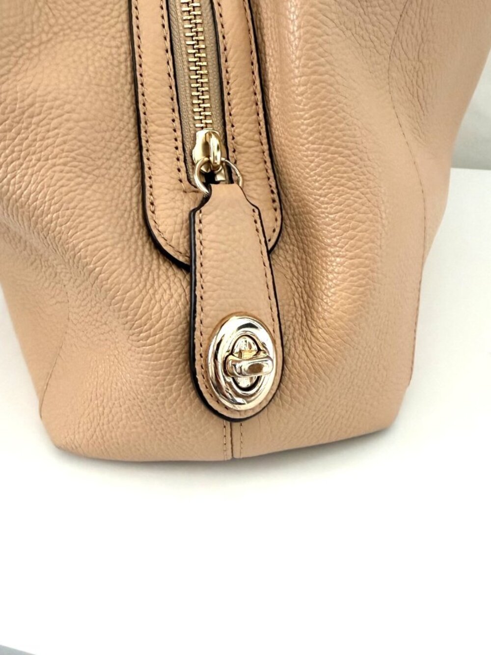 COACH Edie 31 Pebbled Leather Shoulder Bag Nude Tan 36464 - Picture 6 of 11